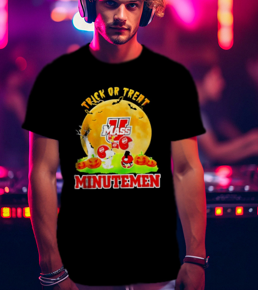 Massachusetts Minutemen Peanuts Trick Or Treat Halloween 2026 T-Shirt