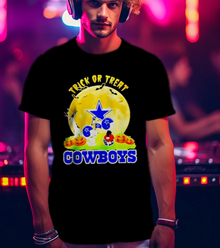 Dallas Cowboys Peanuts Trick Or Treat Halloween 2026 Abbey Road T-Shirt