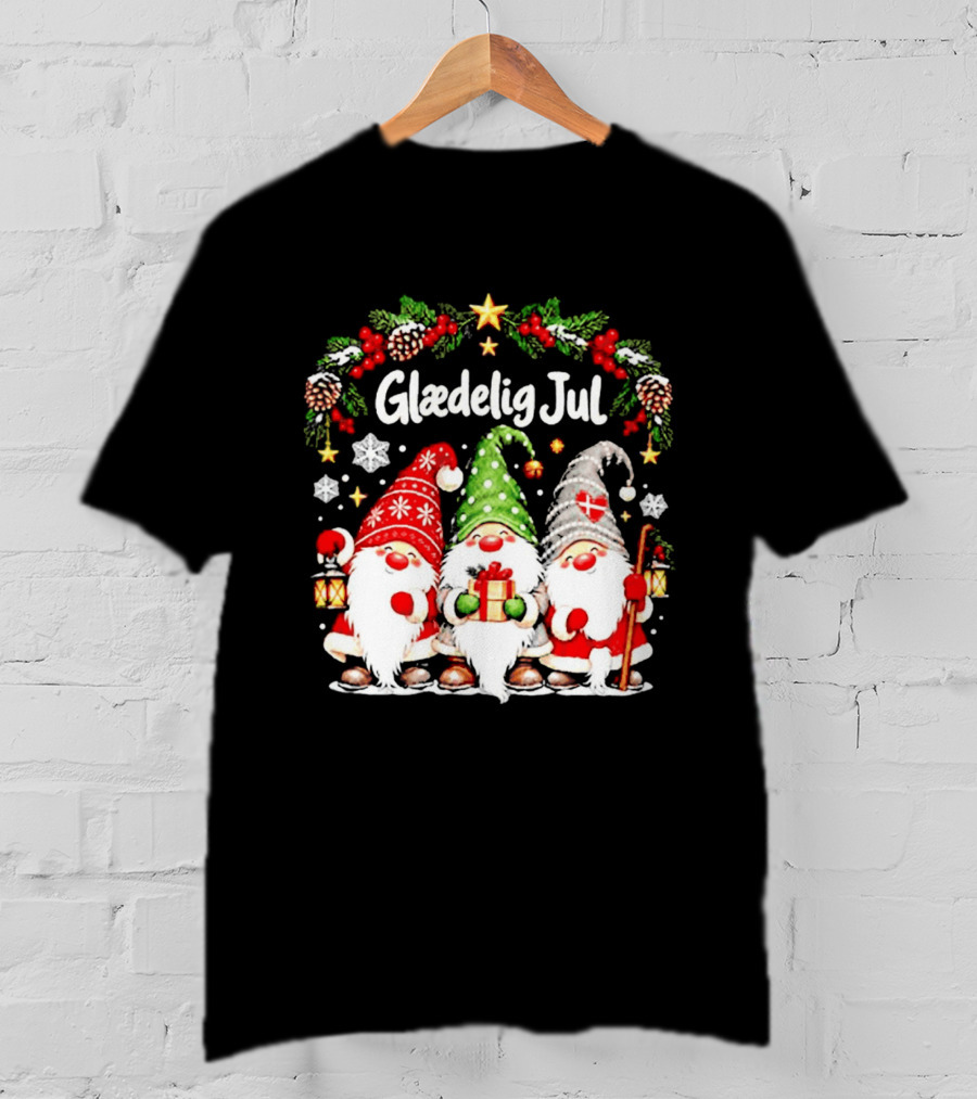 Glaedelig Jul Christmas Gnomes With Denmark Flag And Lanterns T-Shirt