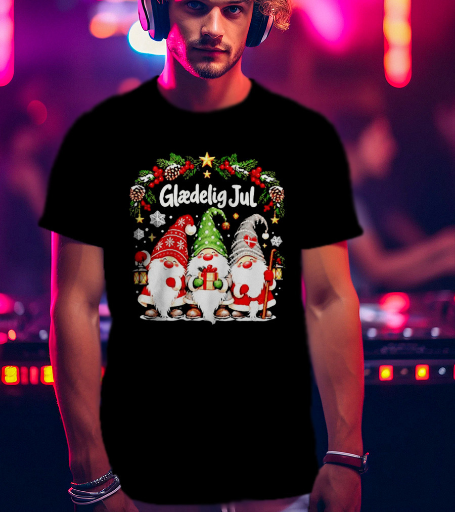 Glaedelig Jul Christmas Gnomes With Denmark Flag And Lanterns T-Shirt