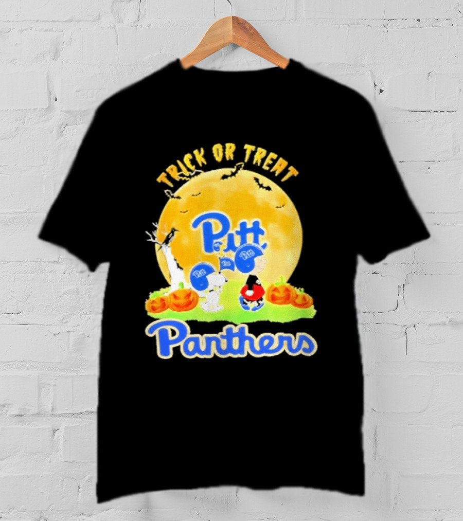Pittsburgh Panthers Peanuts Trick Or Treat Halloween 2026 T-Shirt