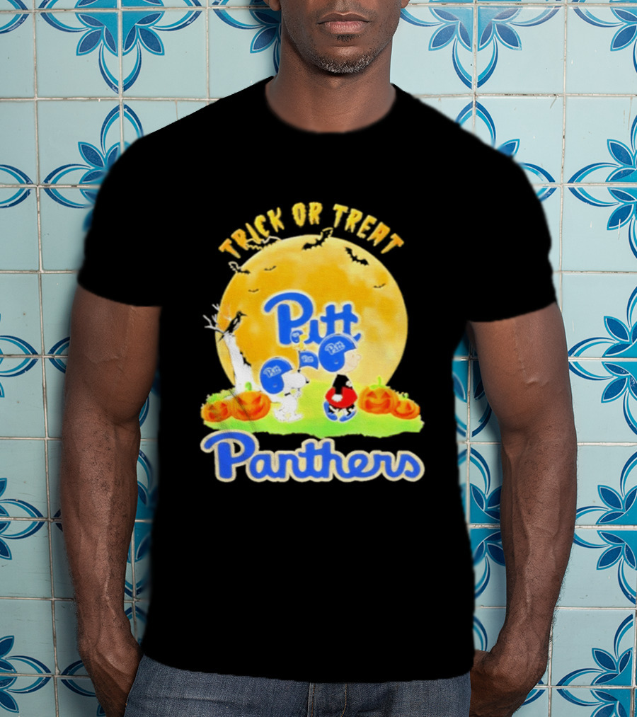 Pittsburgh Panthers Peanuts Trick Or Treat Halloween 2026 T-Shirt