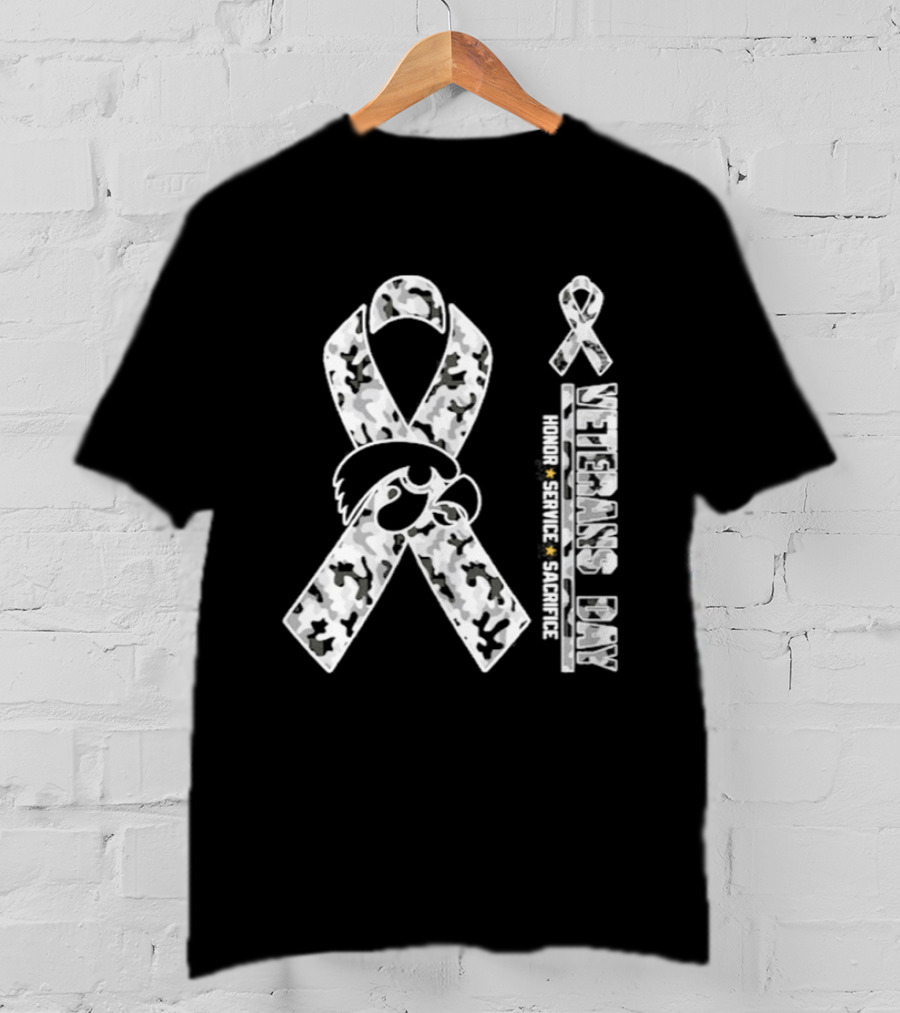 Iowa Hawkeyes Veterans Day 2026 Camouflage Ribbon Honor Service Sacrifice T-Shirt
