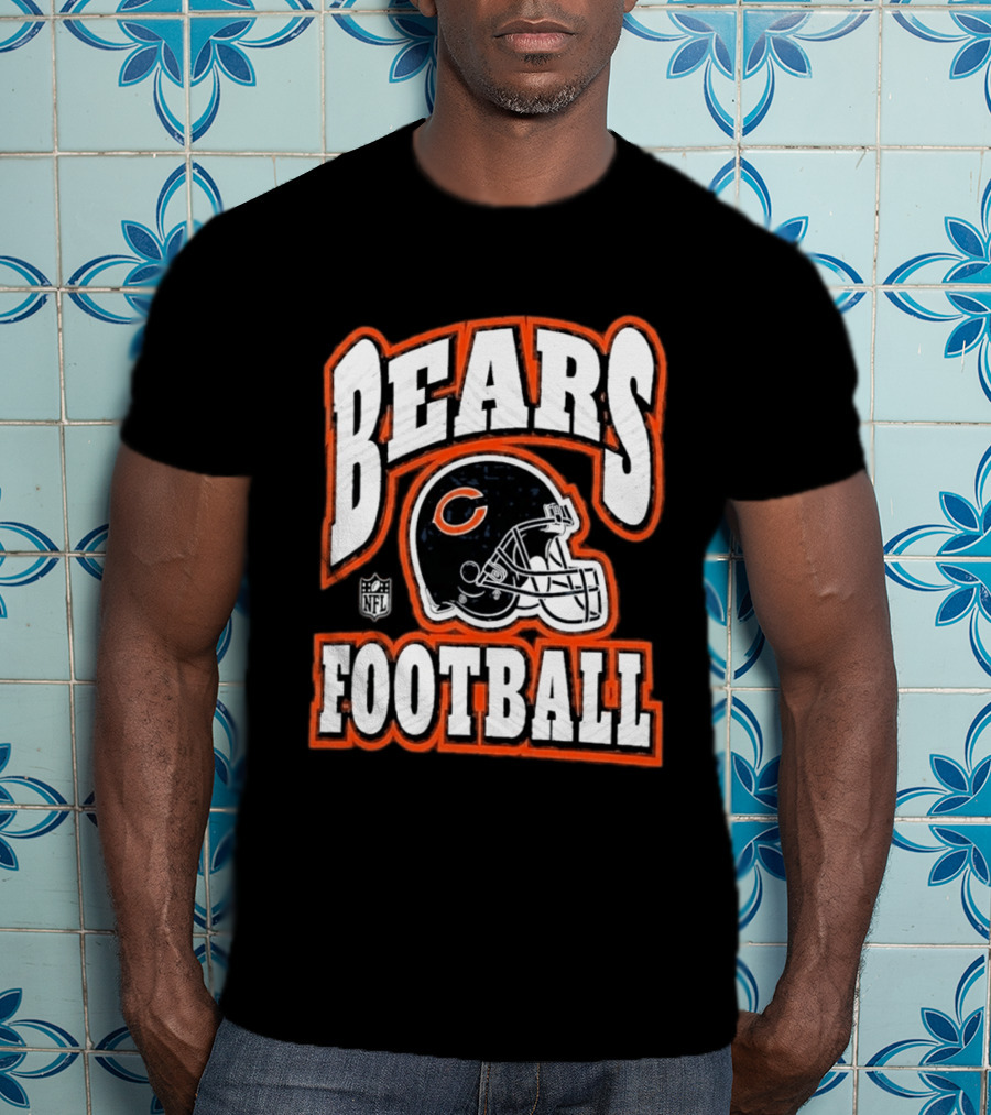 Chicago Bears Football 90s NFL Helmet T-Shirt