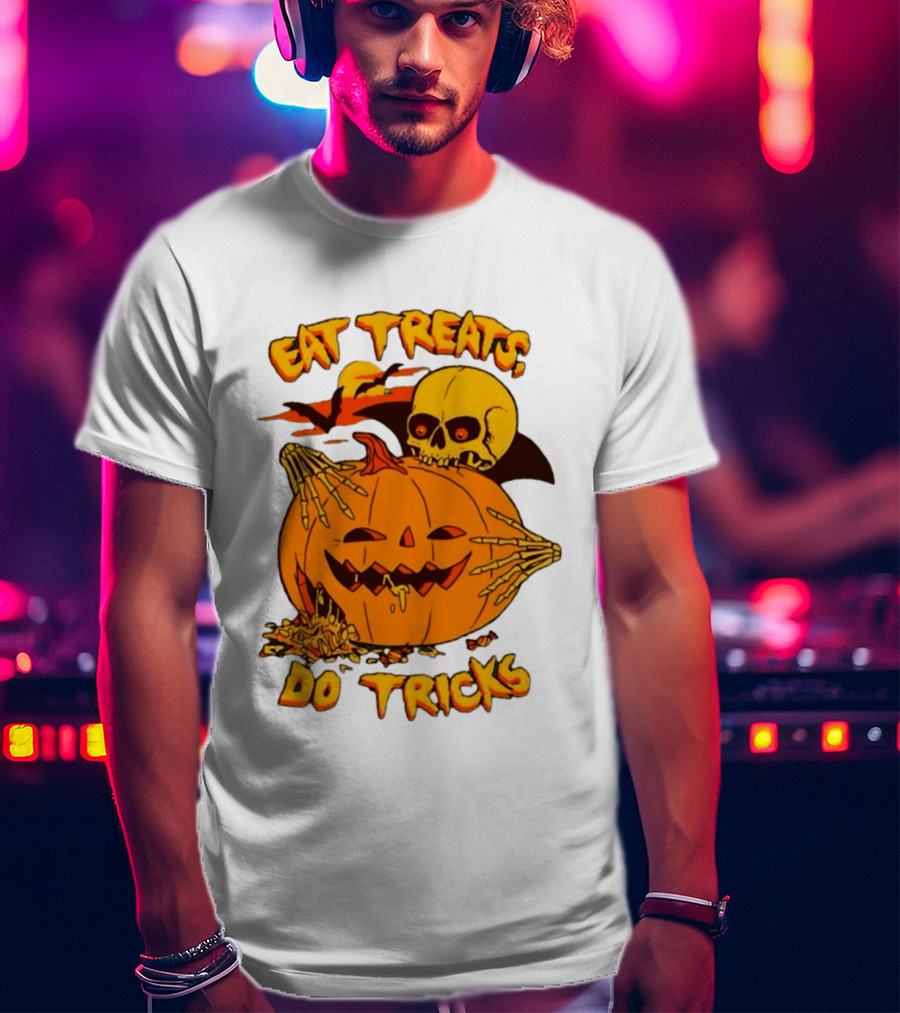 Eat Treats Do Tricks Skeleton And Pumpkin Halloween 2026 T-Shirt