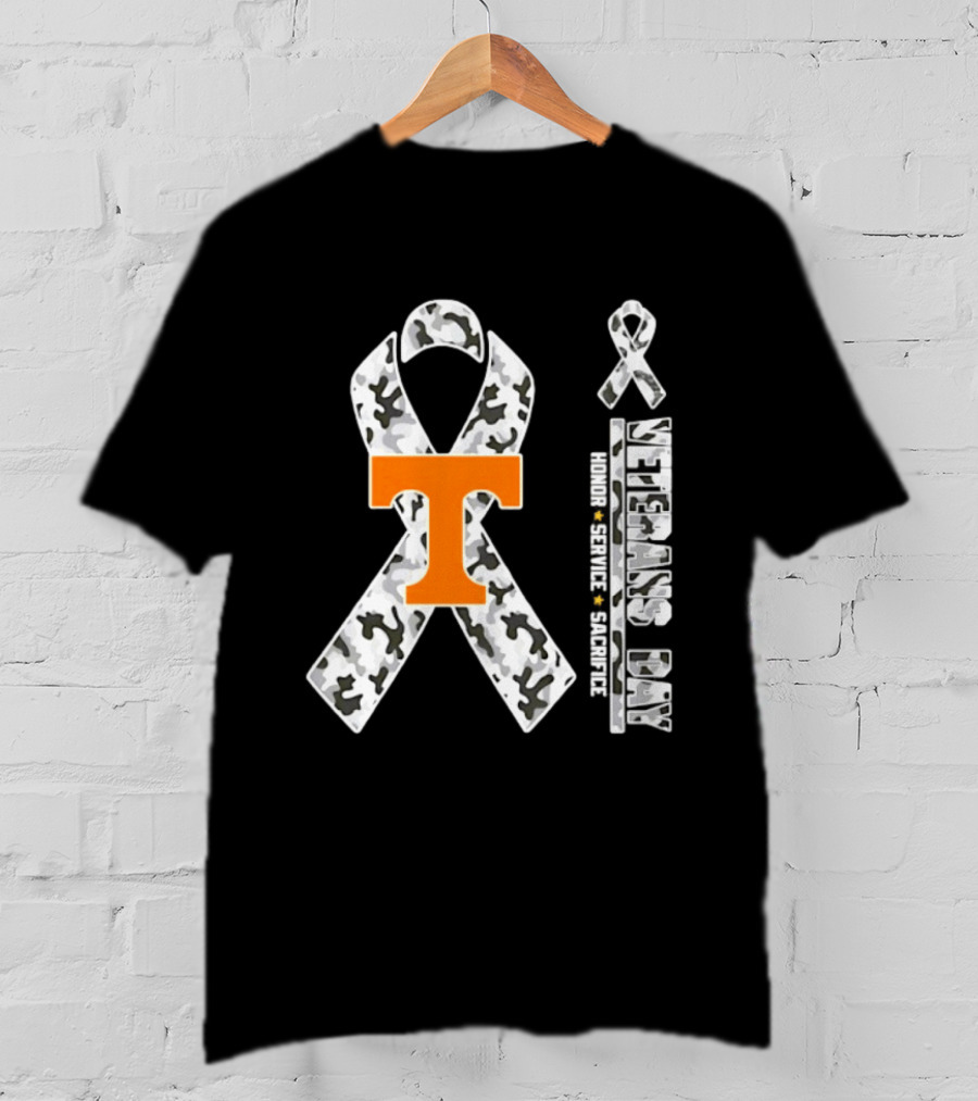 Tennessee Volunteers NCAA Football Veterans Day Honor Service Sacrifice 2026 Camo Ribbon T-Shirt