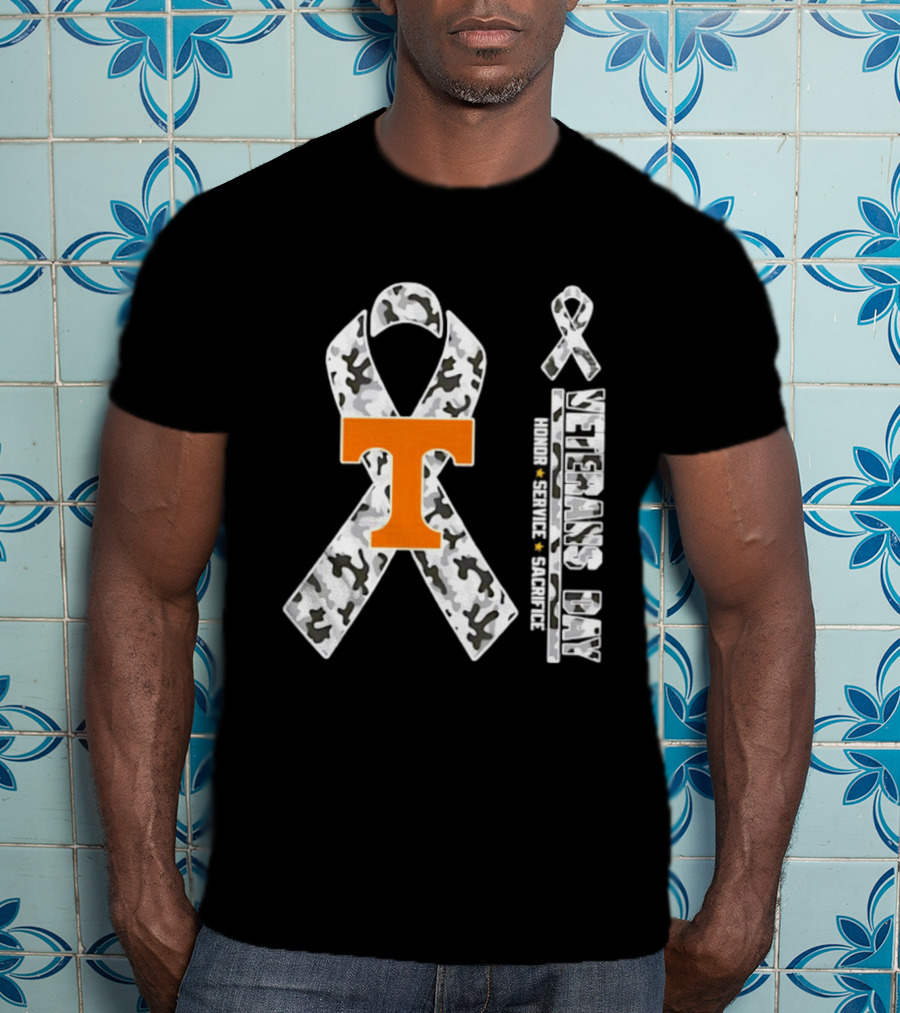 Tennessee Volunteers NCAA Football Veterans Day Honor Service Sacrifice 2026 Camo Ribbon T-Shirt