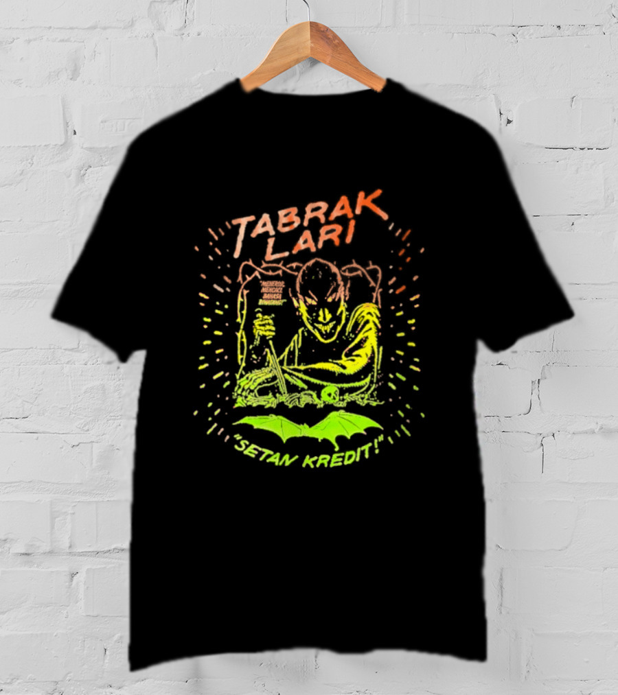 Tabrak Lari Setan Kredit T-Shirt