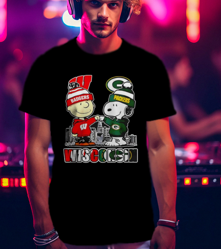 Peanuts Wisconsin Badgers Packers Wisconsin Snoopy Charlie Brown T-Shirt