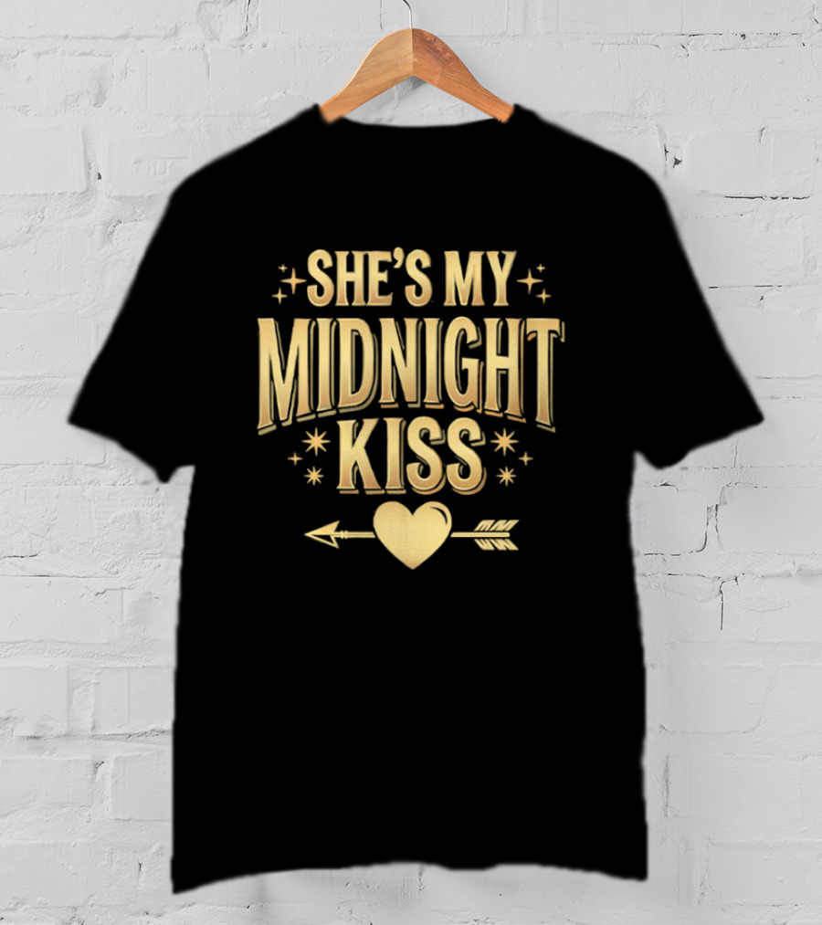 She's My Midnight Kiss Heart And Arrow Stars T-Shirt