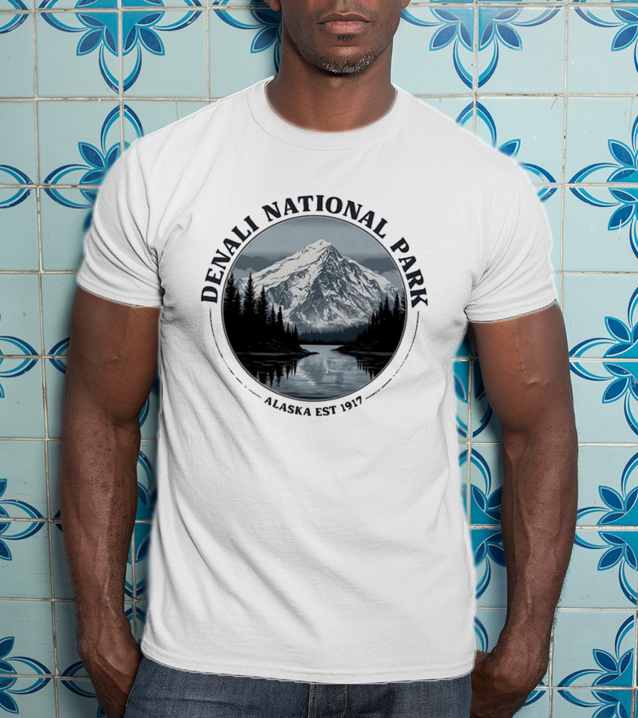 Denali National Park Alaska Est 1917 Majestic Mountain Landscape T-Shirt