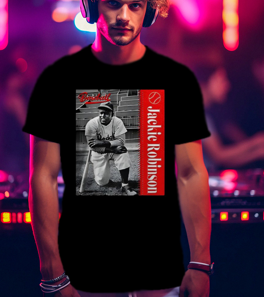 Jackie Robinson Baseball Dodgers Vintage Black And White Image T-Shirt