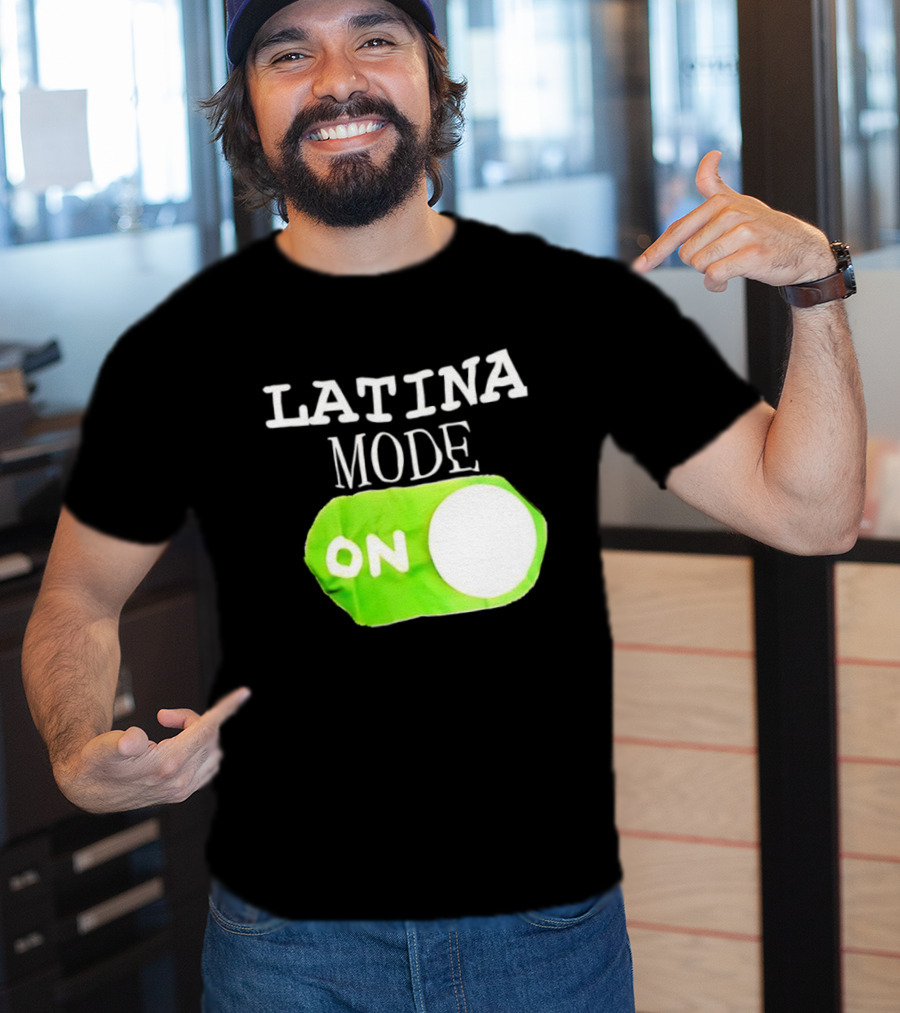 Latina Mode On Switch Green Circle T-Shirt
