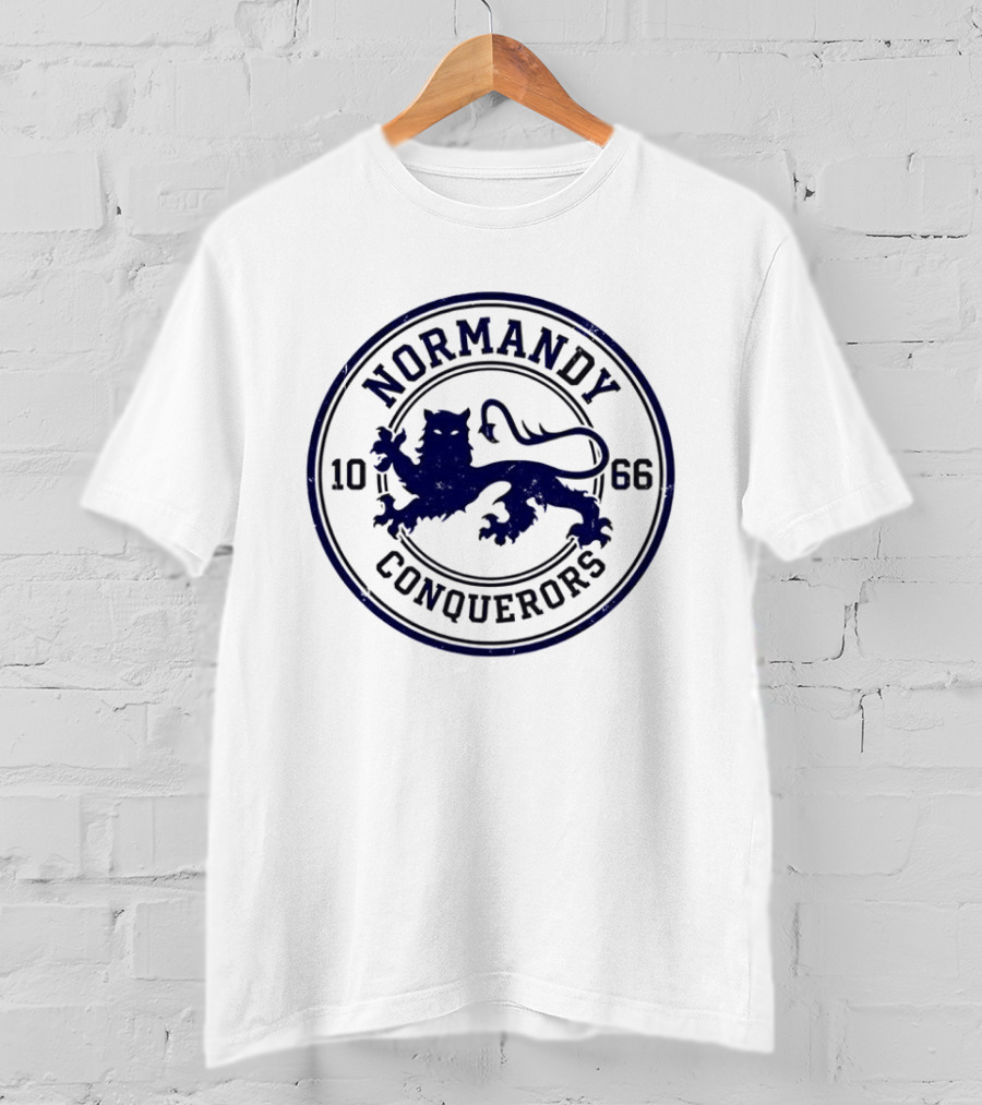 Normandy Conquerors 1066 Lion Emblem England History T-Shirt