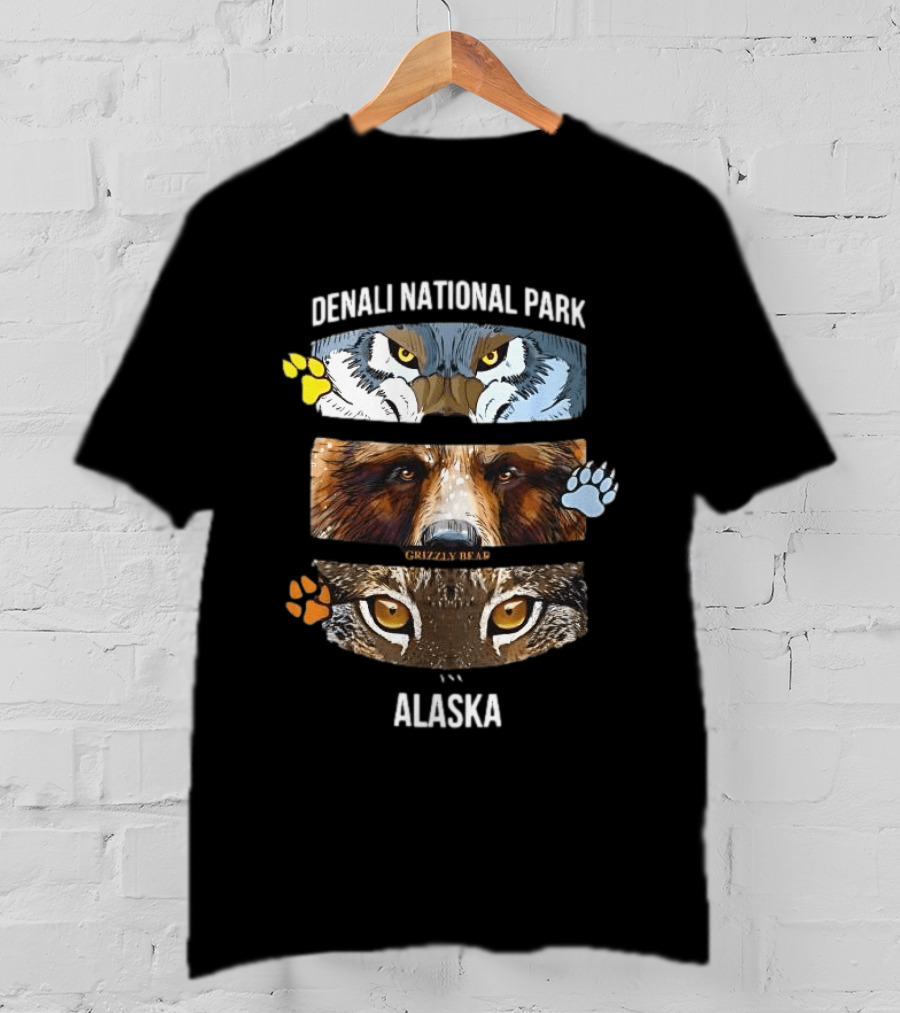 Denali National Park Alaska Wolf Grizzly Bear Wildlife T-Shirt