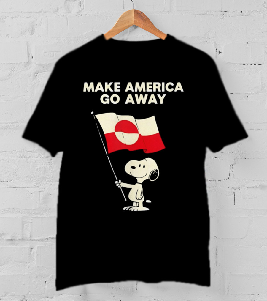 Snoopy Holding Greenland Flag Make America Go Away T-Shirt