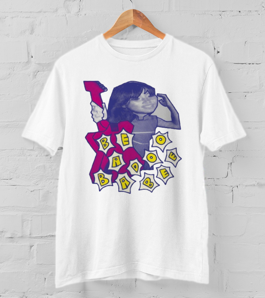 Beabadoobee Art Style Pop Graphic Guitar T-Shirt