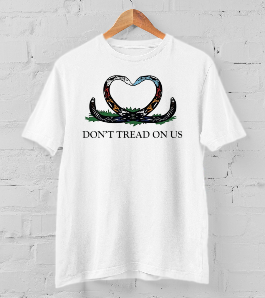 Snakes Heart Shape Don't Tread On Us Gadsden Flag T-Shirt