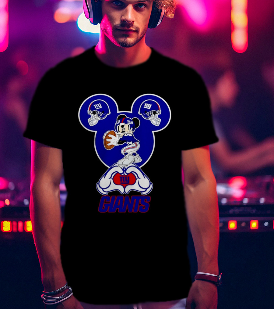 New York Giants Mickey Mouse Heart Hands NFL Team Fan Gear T-Shirt