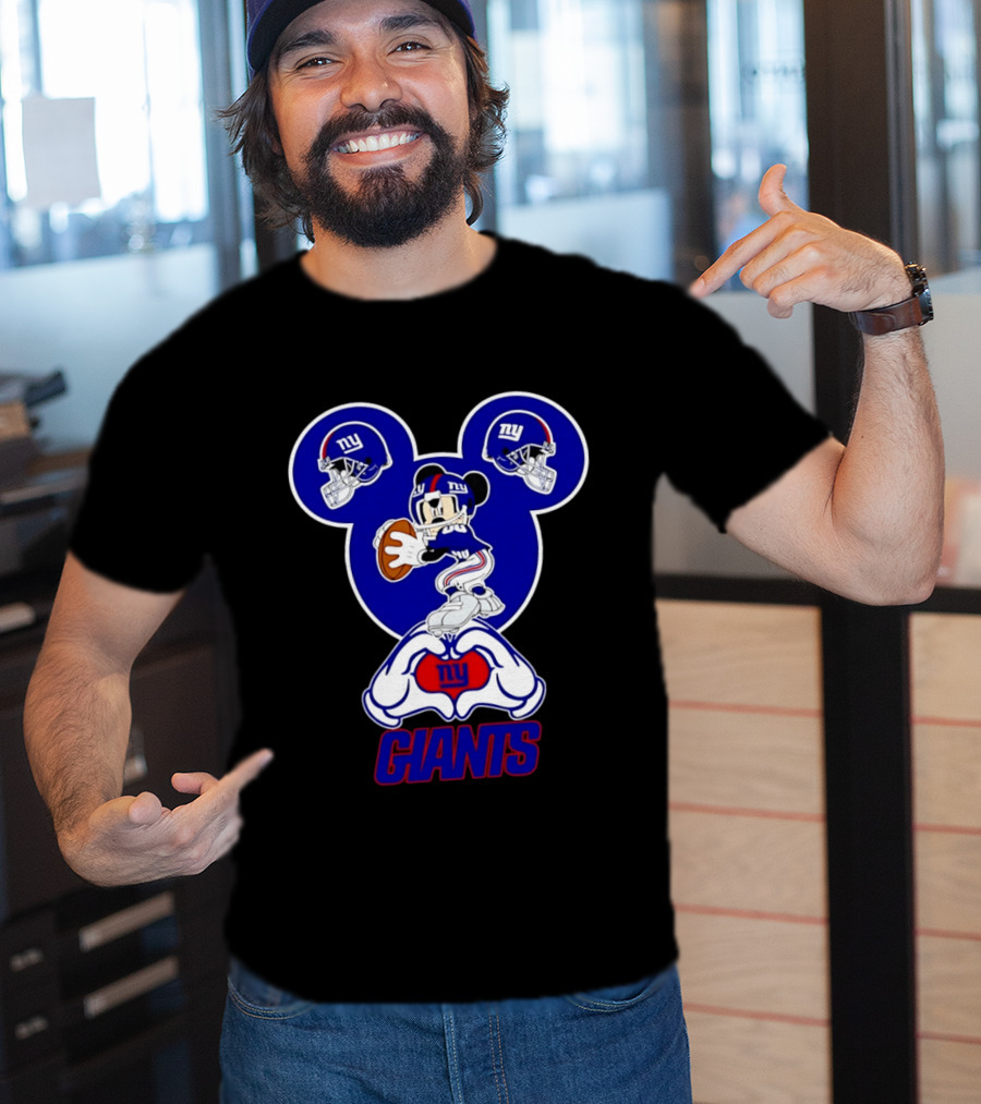 New York Giants Mickey Mouse Heart Hands NFL Team Fan Gear T-Shirt