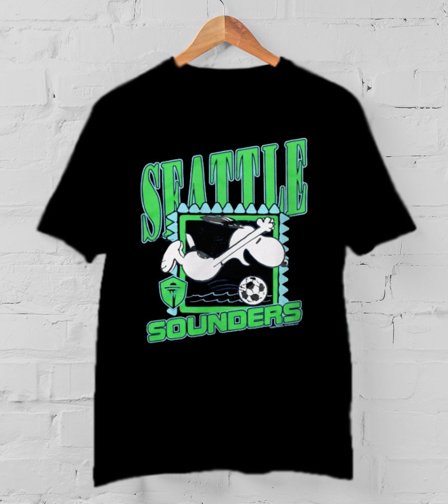 Peanuts Snoopy Seattle Sounders Soccer Collaboration T-Shirt