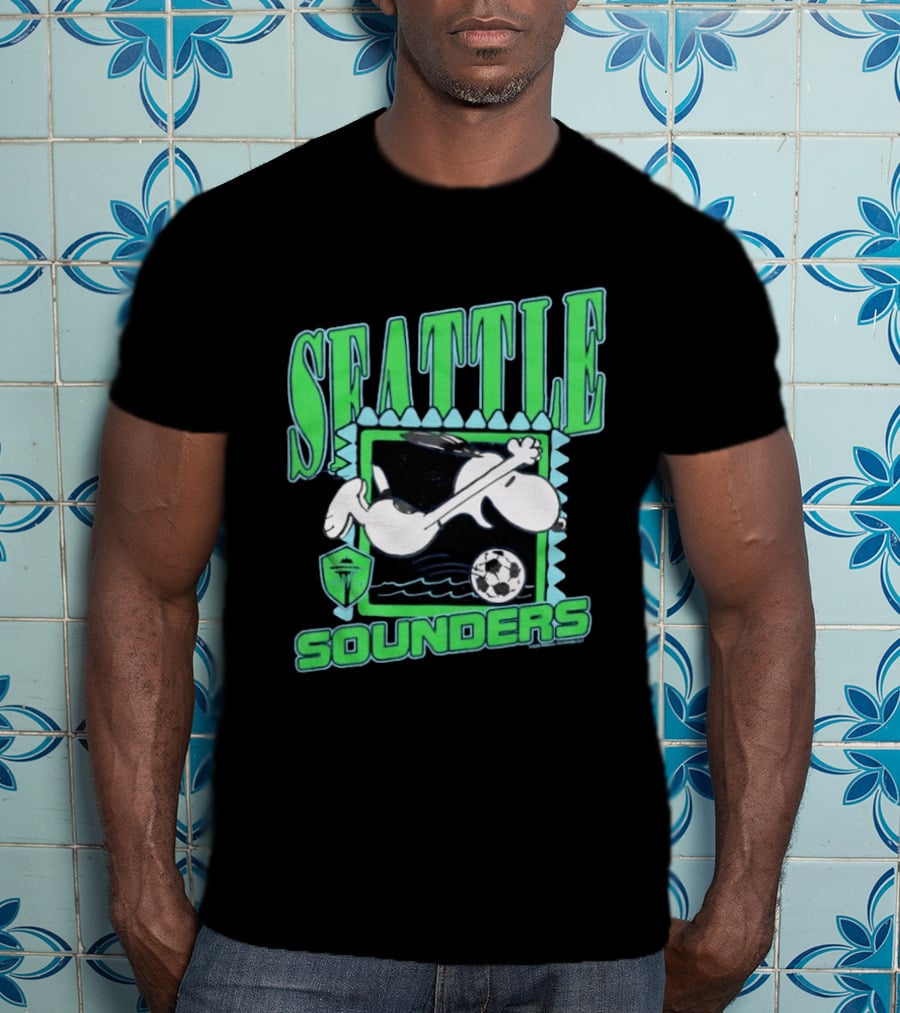 Peanuts Snoopy Seattle Sounders Soccer Collaboration T-Shirt