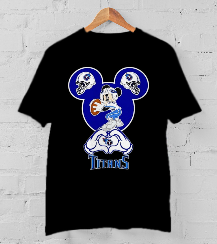 Tennessee Titans Mickey Mouse Football Heart Hands T-Shirt