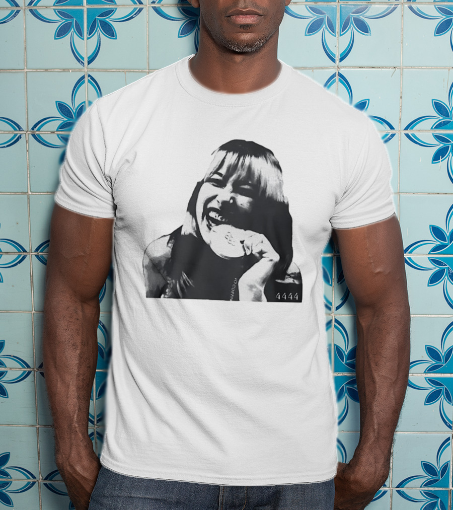 Alysa Liu Gold Medalist Joyful Celebration Halftone 4444 T-Shirt