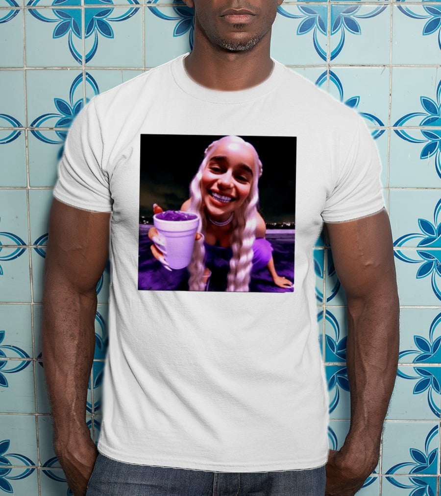 Emilia Clarke Purple Cup Queen Of Dragons Vibrant Smile T-Shirt