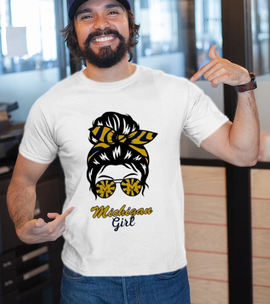 Michigan Girl Messy Bun Glasses Bow T-Shirt