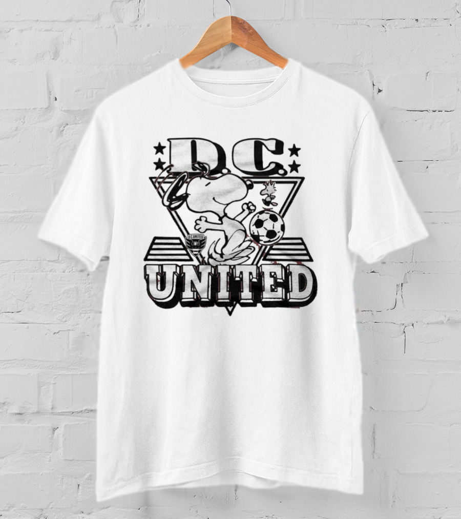 Peanuts Snoopy DC United Soccer Collaboration T-Shirt