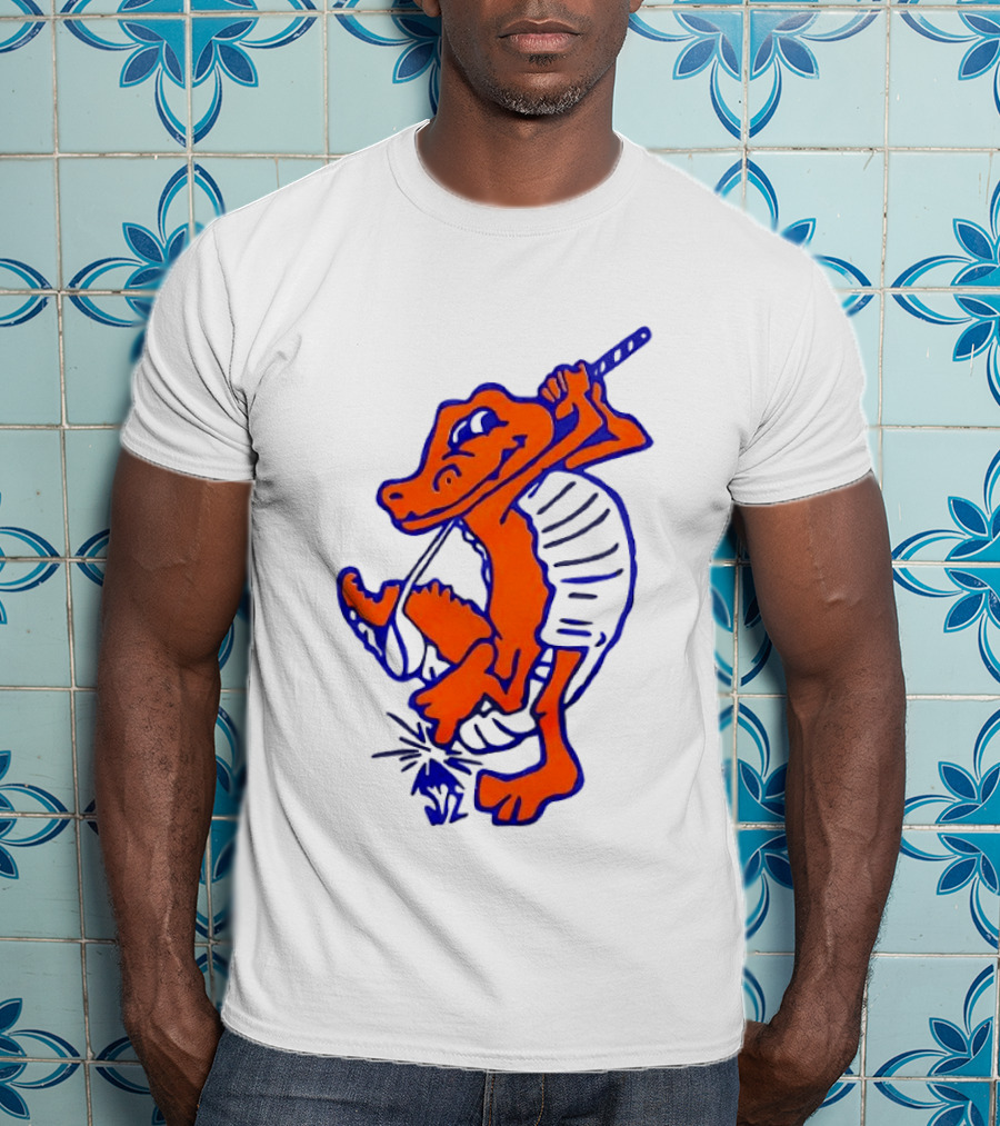 Swinging Gator Vintage Cartoon Playing Golf T-Shirt