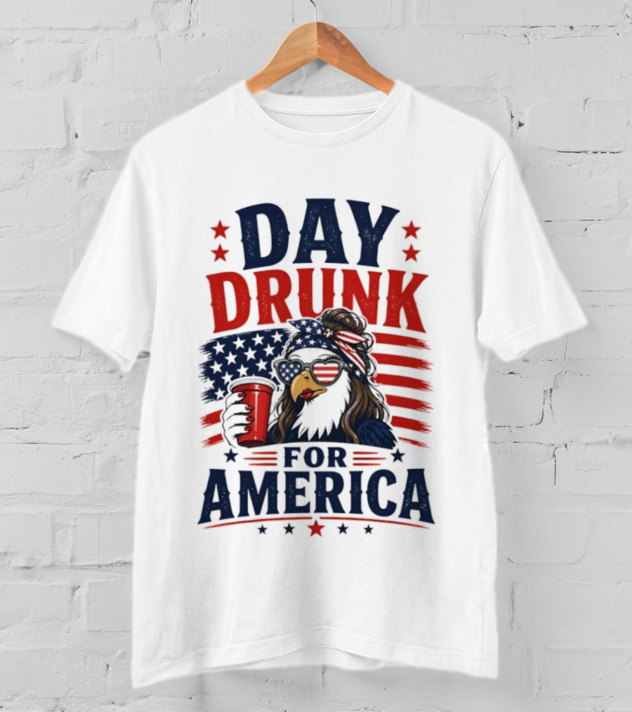 Day Drunk For America Patriotic Eagle With Flag And Red Cup T-Shirt