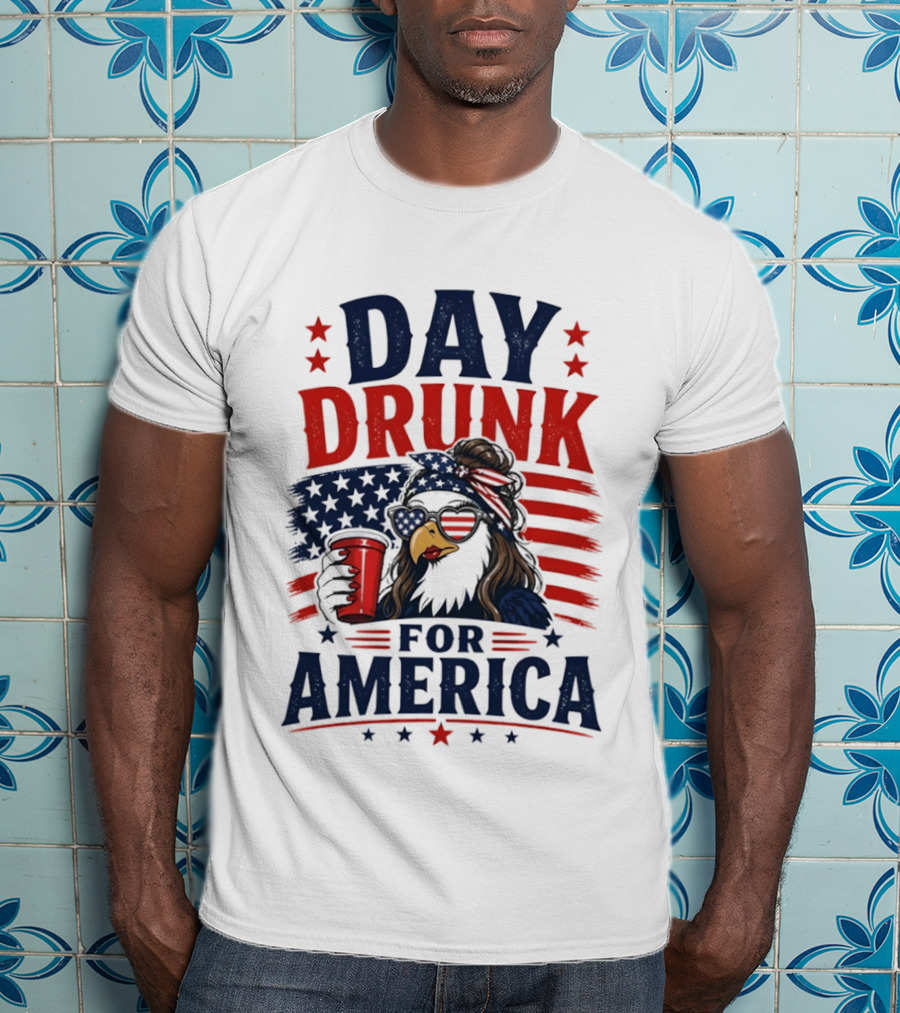 Day Drunk For America Patriotic Eagle With Flag And Red Cup T-Shirt