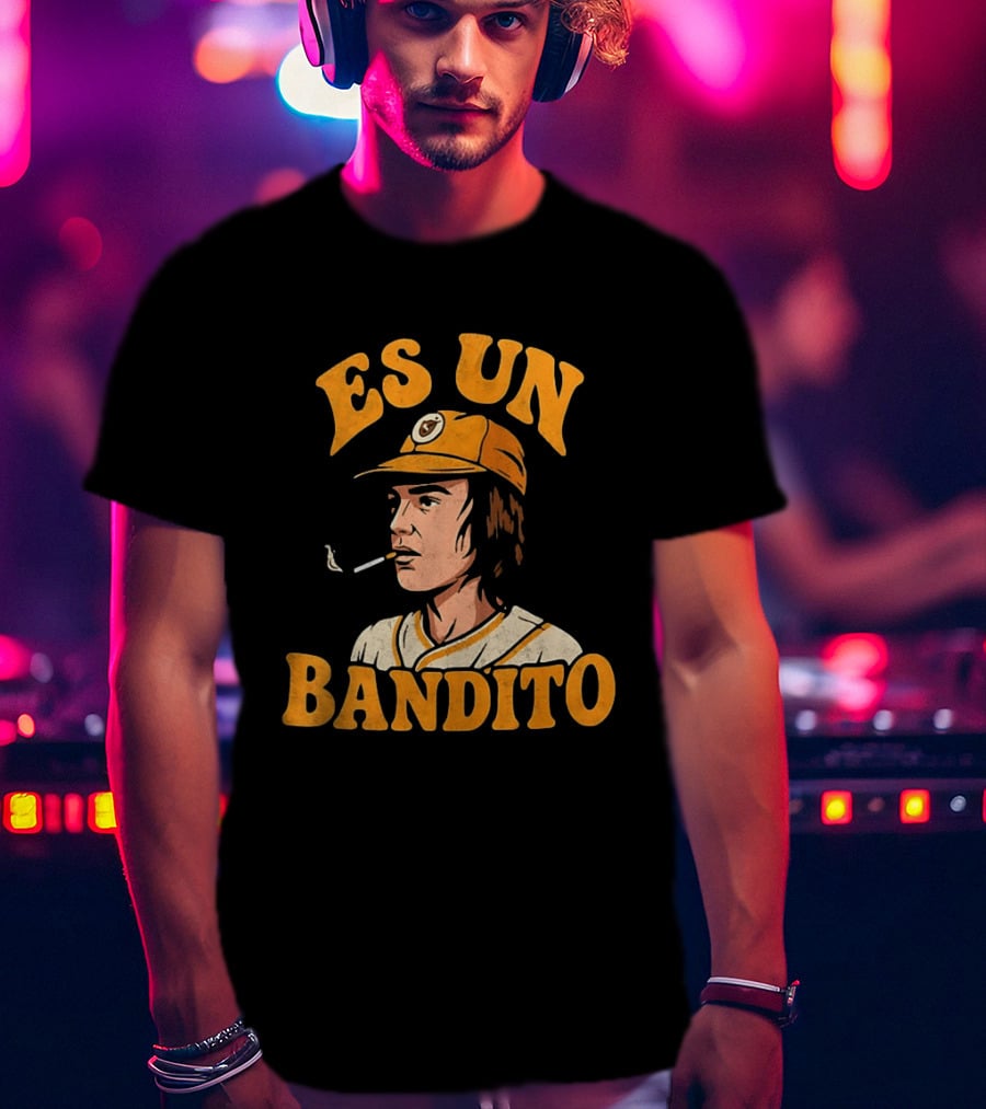 Es Un Bandito Smoking Vintage Baseball Aesthetic T-Shirt