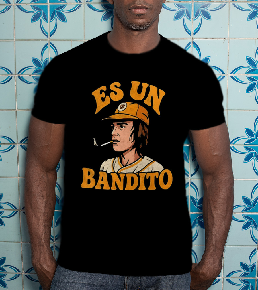 Es Un Bandito Smoking Vintage Baseball Aesthetic T-Shirt