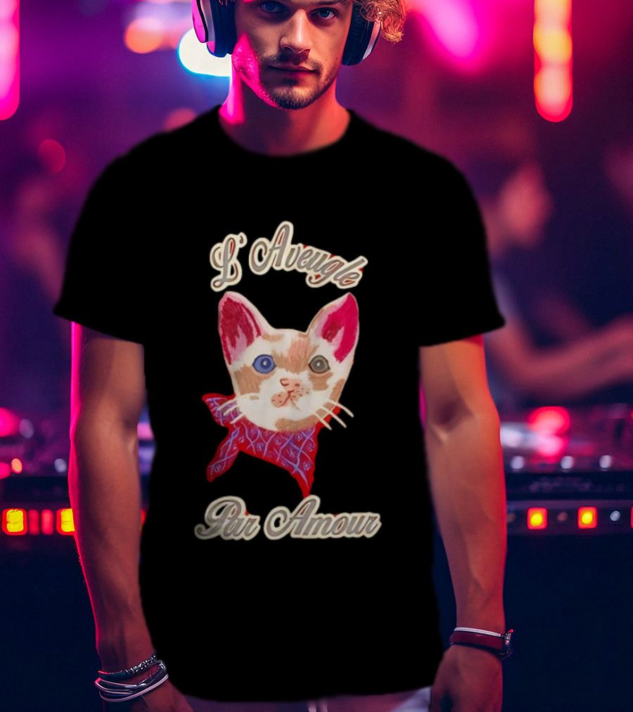 L'Aveugle Par Amour Cute Cat With Red Bandana T-Shirt