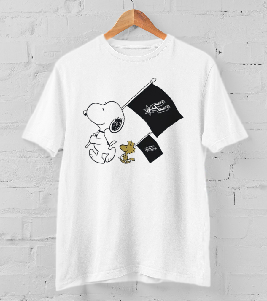 Snoopy Woodstock San Antonio Spurs Flags Peanuts NBA Fan T-Shirt