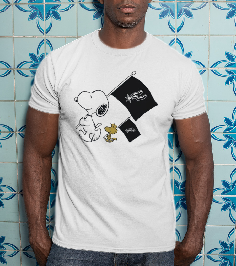 Snoopy Woodstock San Antonio Spurs Flags Peanuts NBA Fan T-Shirt