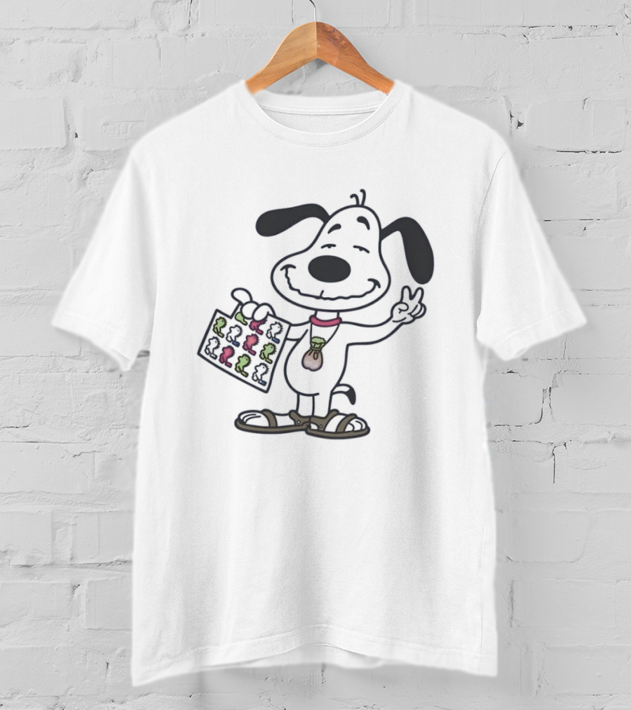 Groovy Snoopy Psychedelic Peace Sign Woodstock Bag T-Shirt