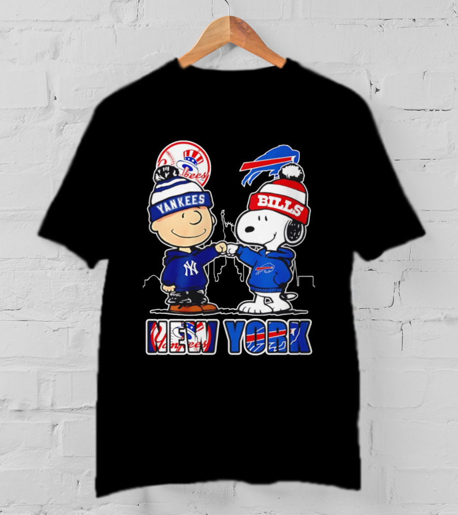 New York Yankees Buffalo Bills Charlie Brown Snoopy Fist Bump Skyline T-Shirt