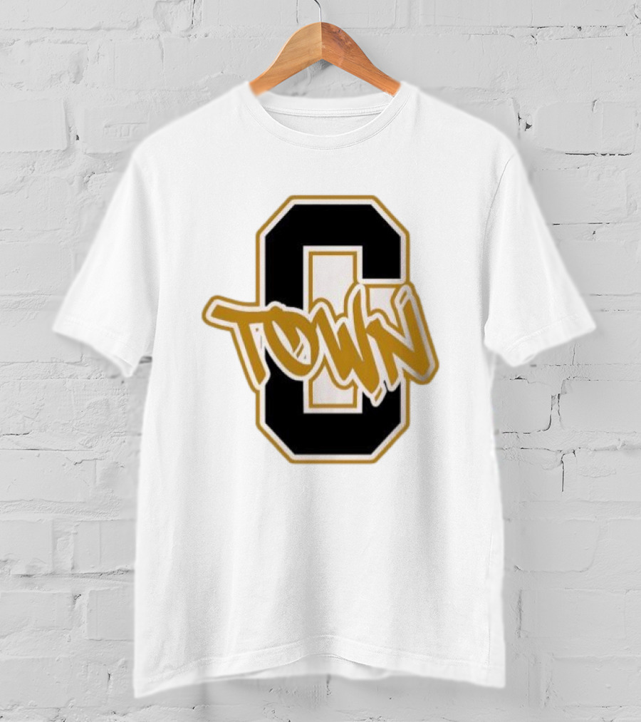 O Town Vintage Varsity Style בצ פjfgh T-Shirt