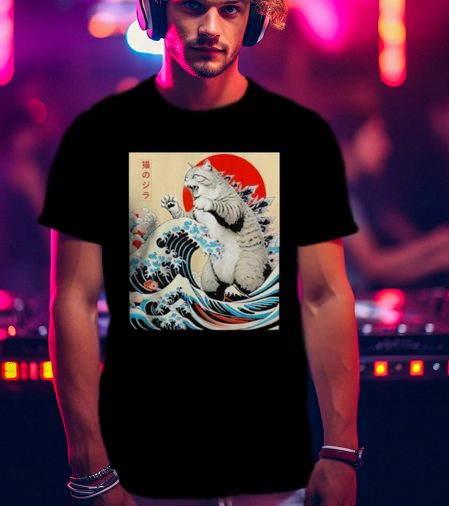 Catzilla Ukiyo-e Japanese 猫のジラ Kanagawa Waves Red Sun T-Shirt