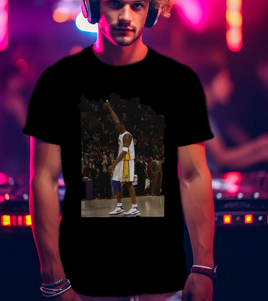 Kobe Bryant 81 Point Game Lakers Celebration T-Shirt