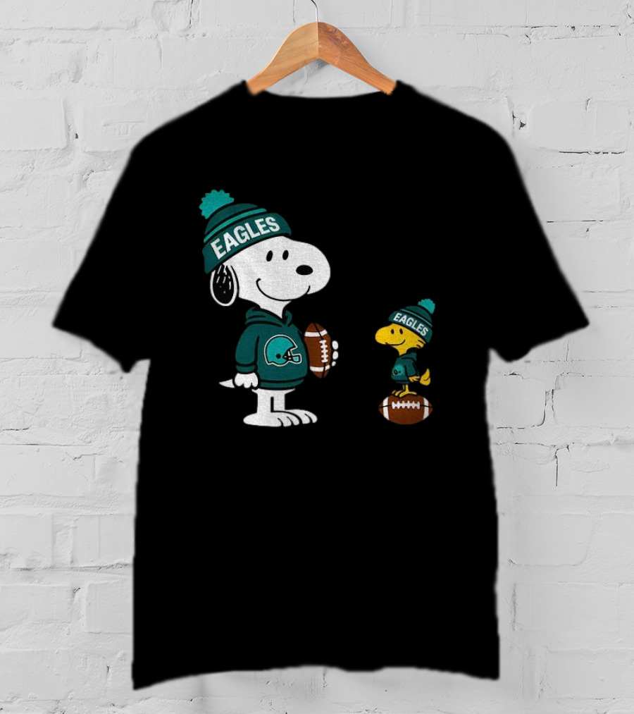 Philadelphia Eagles Snoopy Woodstock Football Style NFL Beanie Pullover T-Shirt