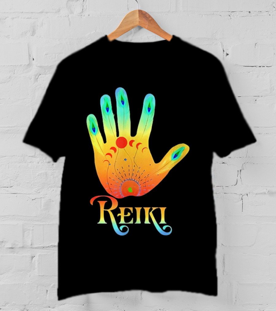 Reiki Practitioner Healer Therapist Master Colorful Hand T-Shirt