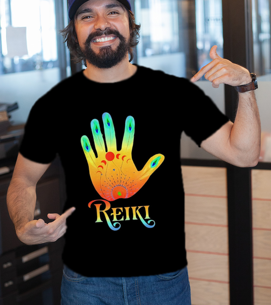 Reiki Practitioner Healer Therapist Master Colorful Hand T-Shirt