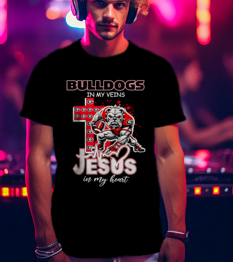 Bulldogs In My Veins Jesus In My Heart Cross Shape T-Shirt