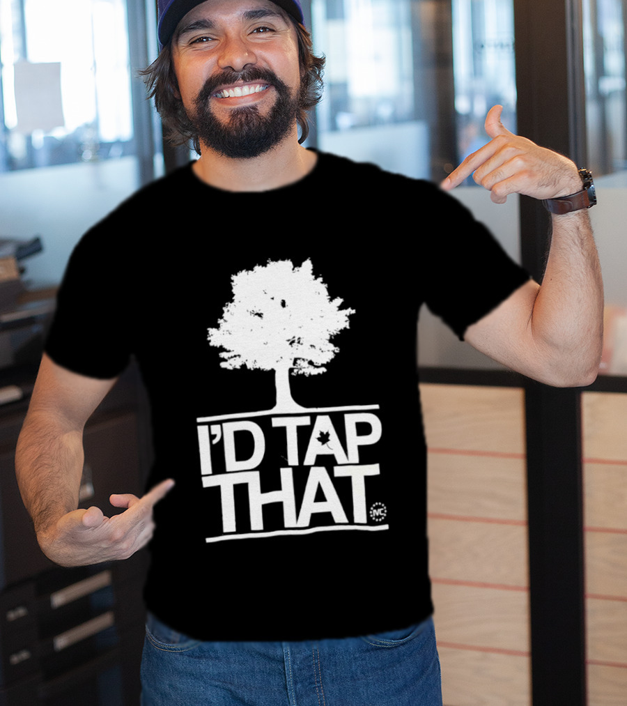 Tree I'd Tap That Pun With Maple Leaf T-Shirt