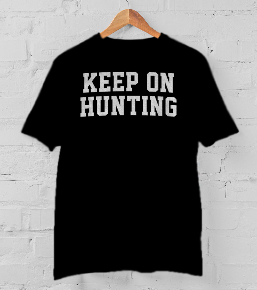 Keep On Hunting Reed Blankenship Philadelphia Eagles Football NFL Fandom Gear T-Shirt